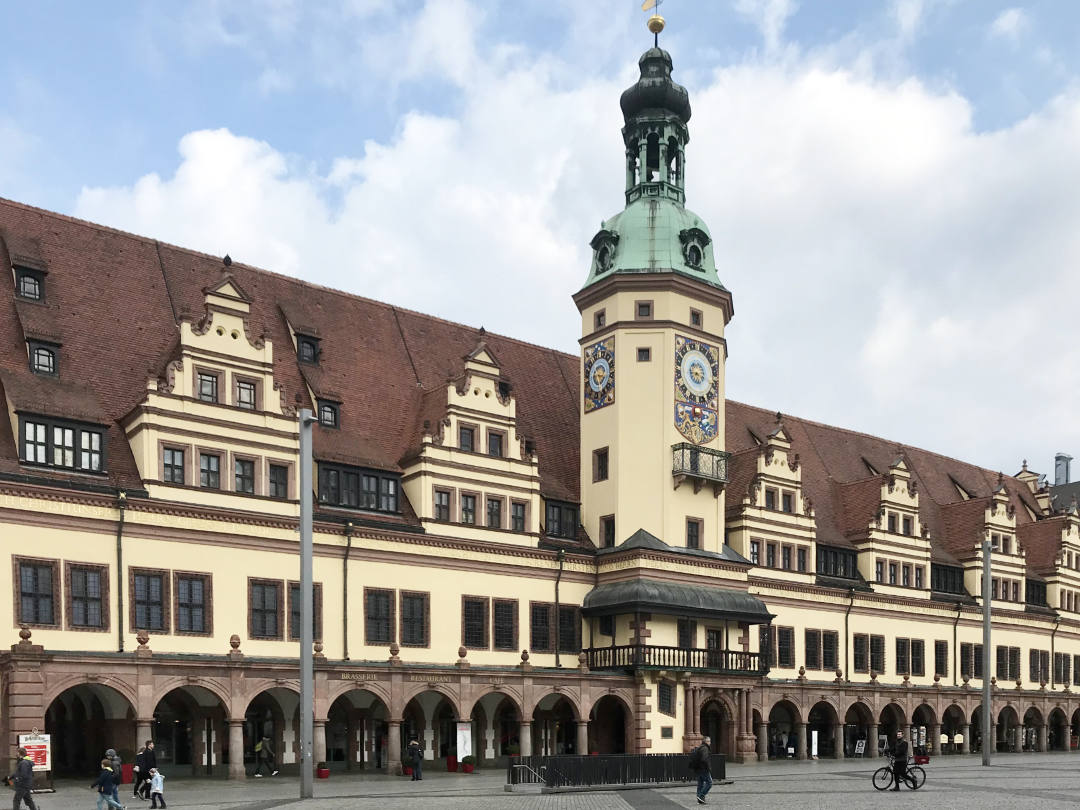 Leipzig Rathaus - Omas for Future