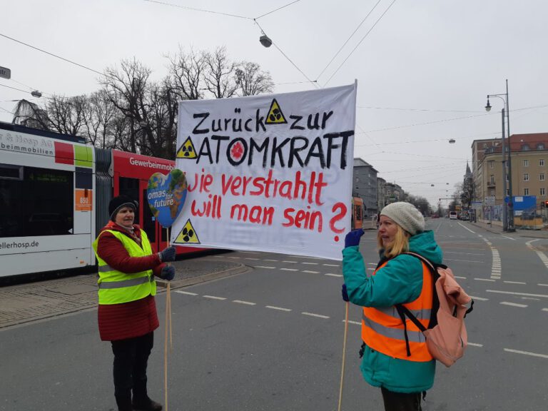 Atomkraft2©O4F - Omas for Future Atomkraft2©O4F 768x576