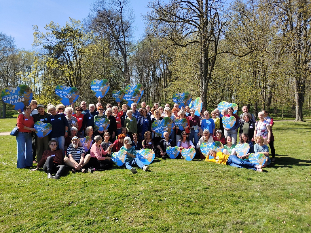 Gruppenfoto im Grünen