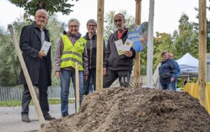 Einheitsbuddeln 03 10 25 ©O4Fgd - Omas for Future