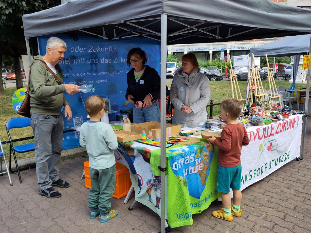 20250823_Stand_beim_Kollefest©O4F 20250823 Stand beim Kollefest©O4F - Omas for Future