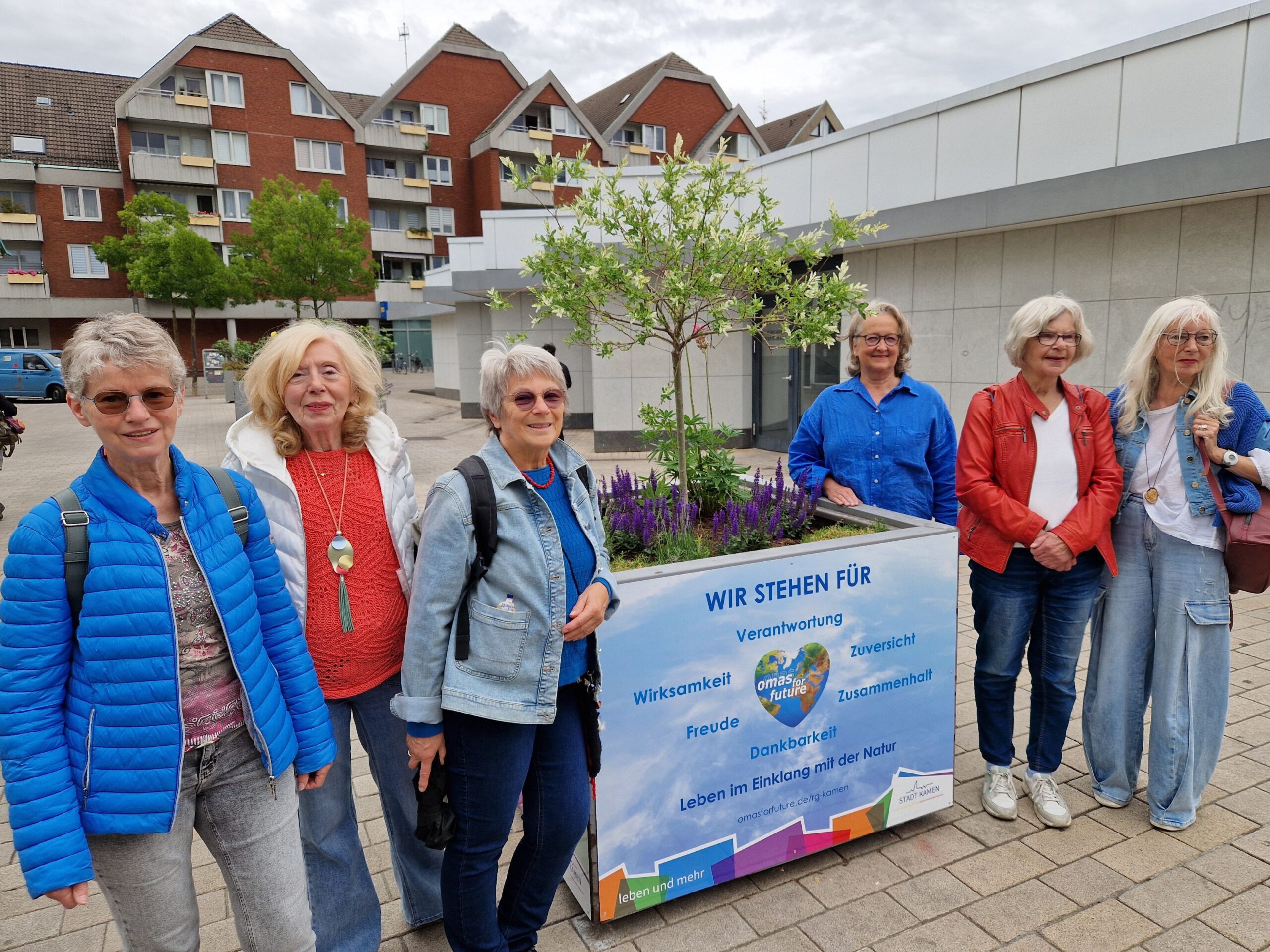 Kuebel1cO4F Kamen scaled - Omas for Future