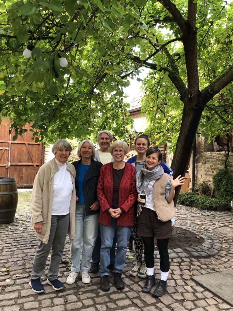 Omas B1 - Omas for Future Omas B1 768x1024