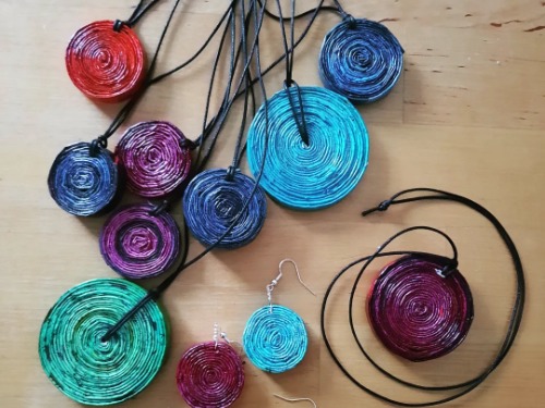 Schmuck3 - Omas for Future