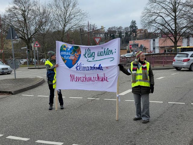 Banneraktion 20.2.26 F3 Fussgaengerueberweg Bretten©O4F 1