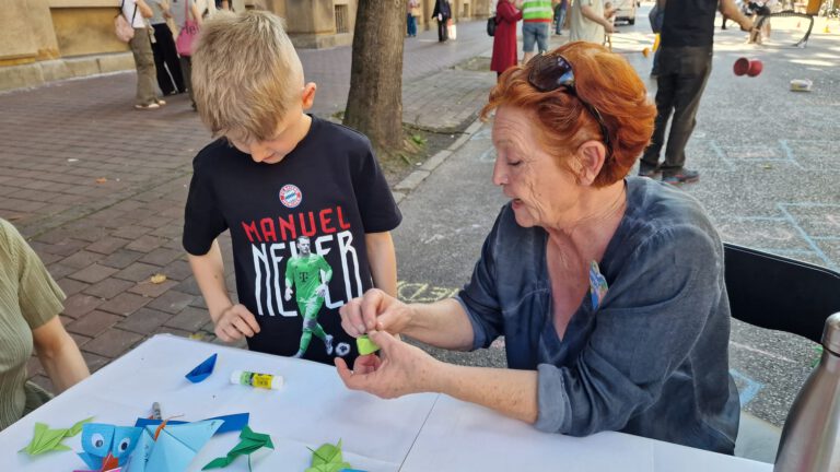 Parkingday Sept2025 Augsburg©O4F - Omas for Future Parkingday Sept2025 Augsburg©O4F 768x432