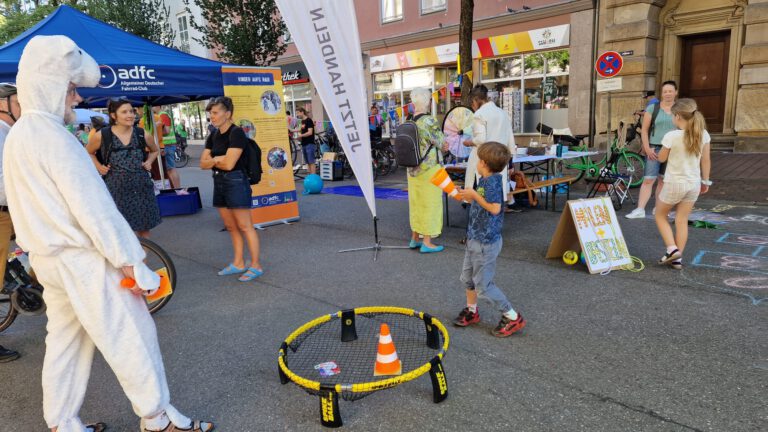 Parkingday Sept 2025 Augsburg©O4F - Omas for Future Parkingday Sept 2025 Augsburg©O4F 768x432