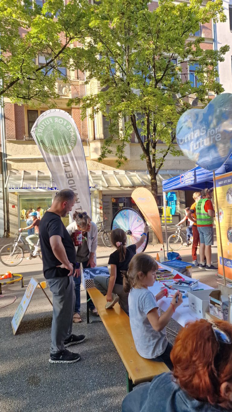 Parkingday September25 Augsburg©O4F - Omas for Future Parkingday September25 Augsburg©O4F 768x1364