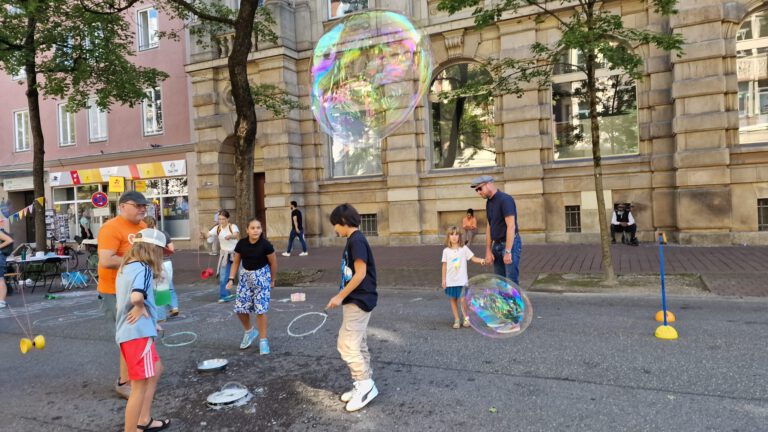 Parkingday September 2025 Augsburg©O4F - Omas for Future Parkingday September 2025 Augsburg©O4F 768x432