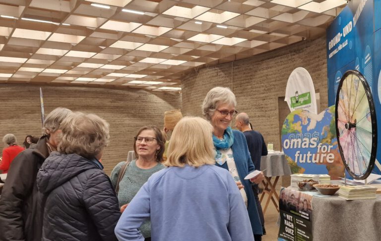 Welternaehrungstag ubz Augsburg Okt25©O4F - Omas for Future Welternaehrungstag ubz Augsburg Okt25©O4F 768x487