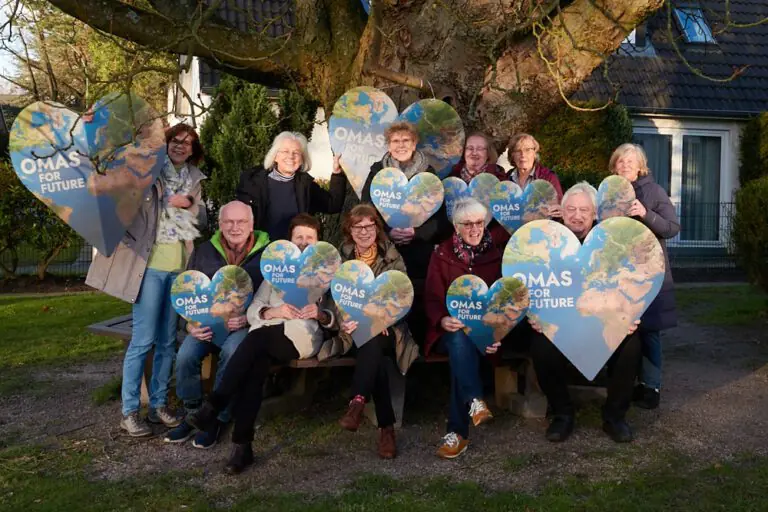 2023 03 15 O4F Gruppenfoto 768x512