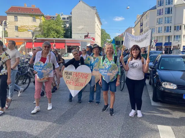 Klimastreik - Omas for Future Klimastreik