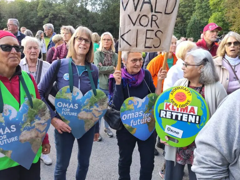 Demo-gegen-Abholzung_September2023_Gauting©O4F Demo-gegen-Abholzung_September2023_Gauting©O4F