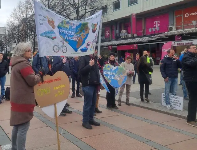 Kundgebung Klimastreik 24 klein - Omas for Future Kundgebung Klimastreik 24 klein