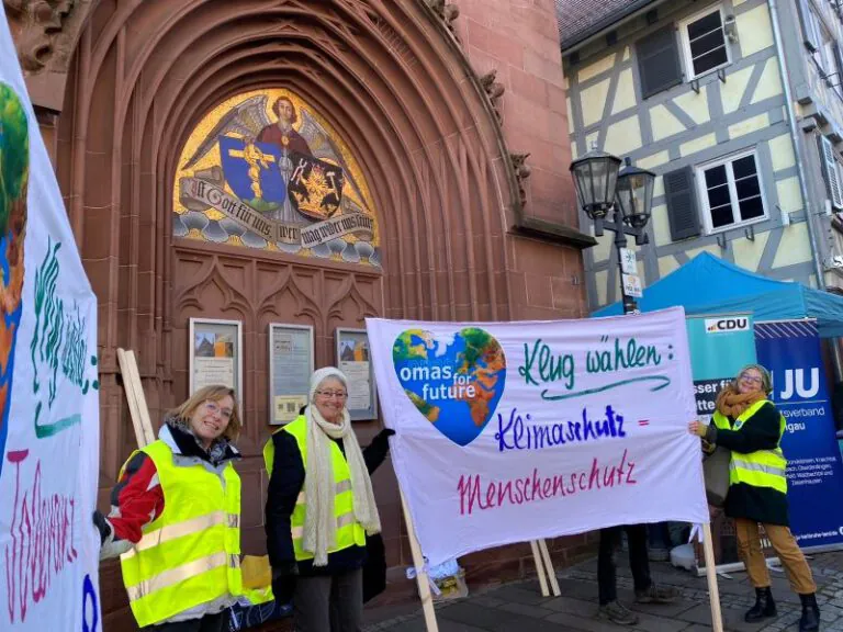 Banneraktion_1.2.25_Marktplatz_Bretten©O4F Banneraktion_1.2.25_Marktplatz_Bretten©O4F