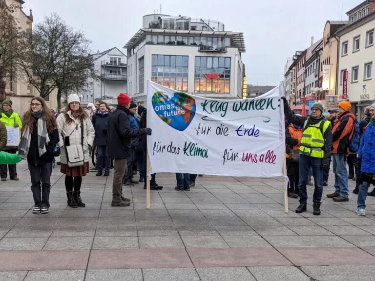 Klimastreik in Bruchsal 14.2.25 Foto4 Bretten©O4F 1 - Omas for Future Klimastreik in Bruchsal 14.2.25 Foto4 Bretten©O4F 1 768x576