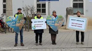 Copyright Romina Schmid Regensburger Zeitung - Omas for Future