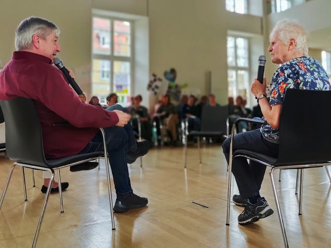 Fischbowl-Diskussion mit Harry Lehmann und Teilnehmerin