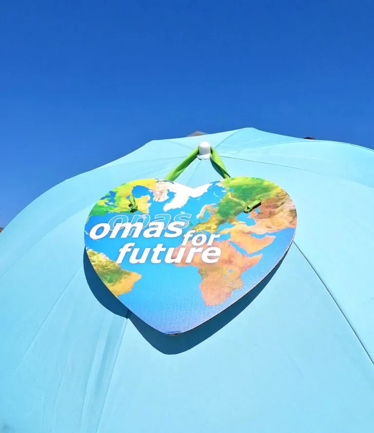 Erdherz auf Sonnenschirm