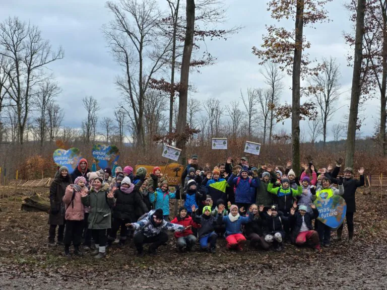 Baumpflanzaktion_im_Rinklinger_Wald_Nov_25_Bretten©O4F