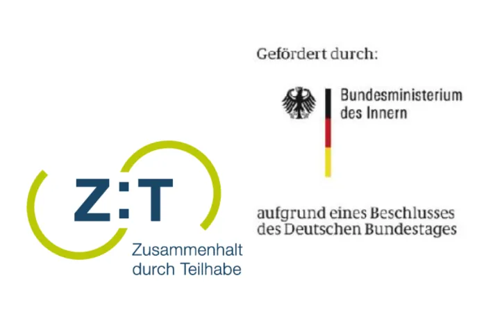 Logo für Zusammenhalt durch Teilhabe (Z:T) auf der linken Seite. Auf der rechten Seite Text und Logos für das Bundesministerium des Innern und den Deutschen Bundestag.