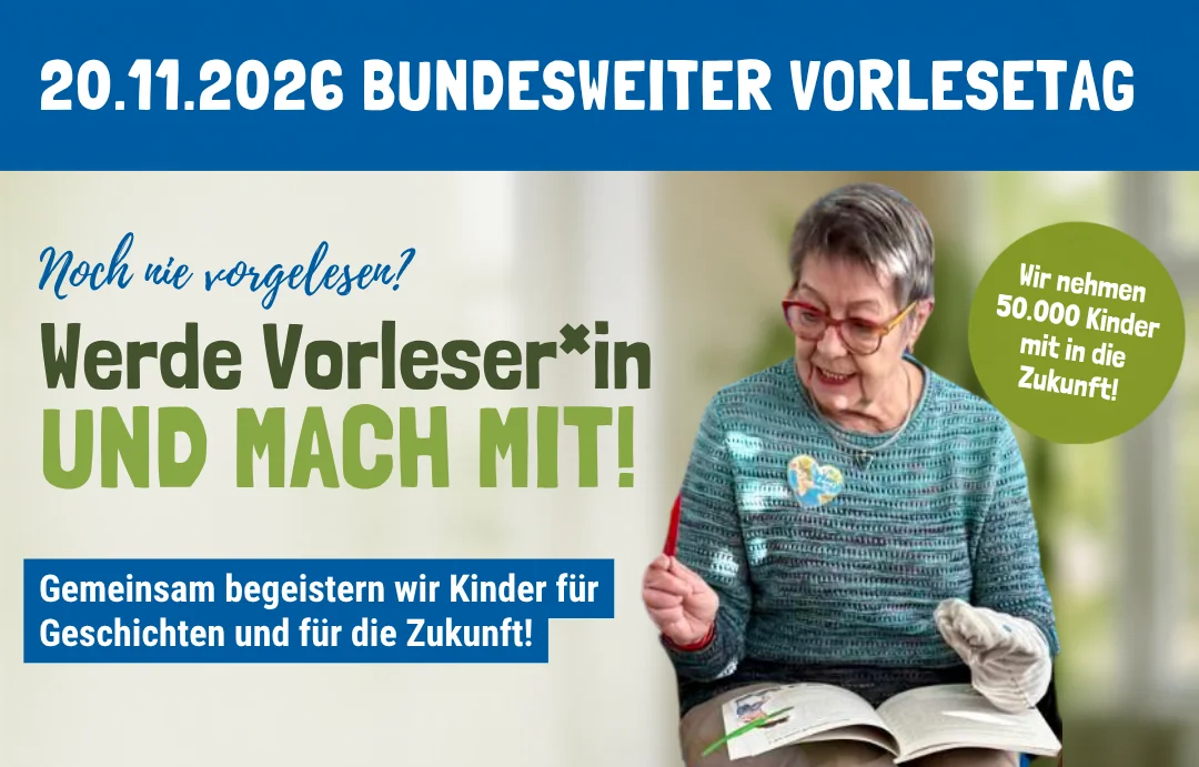 Eine ältere Frau mit Brille liest laut aus einem Buch vor und begleitet ihre Worte mit Gesten. Der Text wirbt für den Nationalen Vorlesetag 2026 in Deutschland und lädt alle ein, an diesem inspirierenden Webinar teilzunehmen und durch Geschichten die Zukunft von Kindern mitzugestalten.